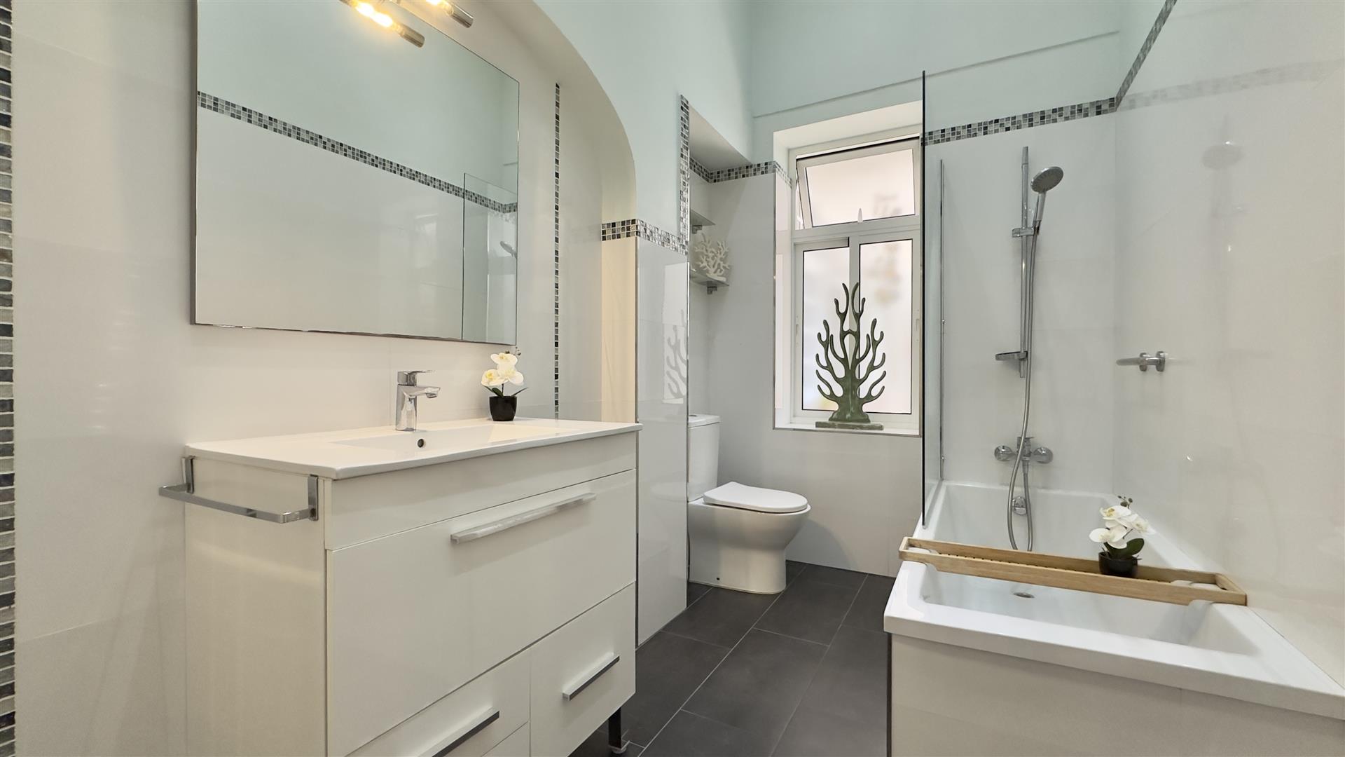  Image of Apartment - 3 Bedrooms - 1 Bathrooms for Sale in Town Area-Gibraltar, Image 7